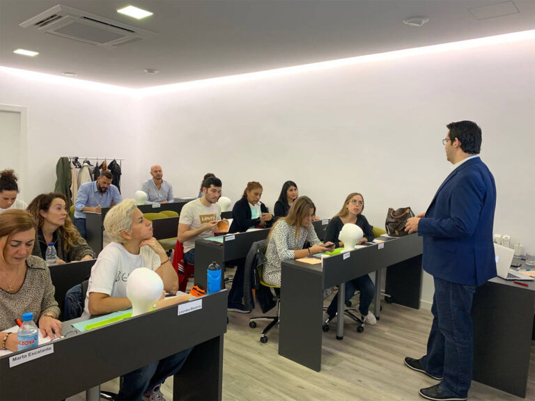 5 Curso de ácido hialurónico y venopunción. Dr. Augusto Rodrígues