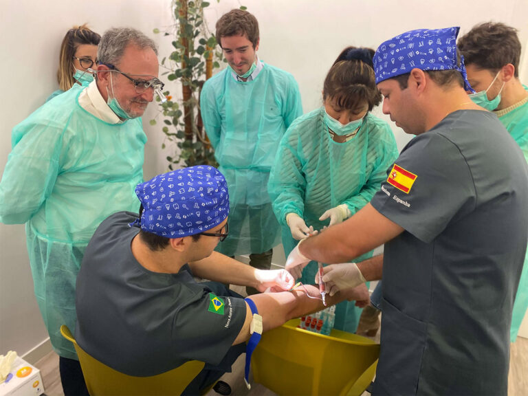 6 Curso de ácido hialurónico y venopunción. Dr. Augusto Rodrígues